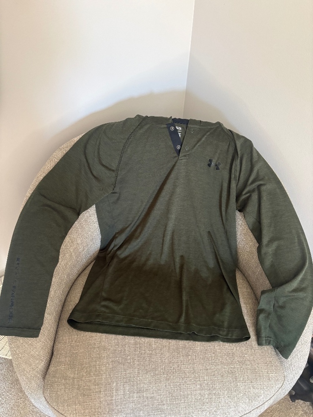 Under Armour Heat Gear Long Sleeve w/hood